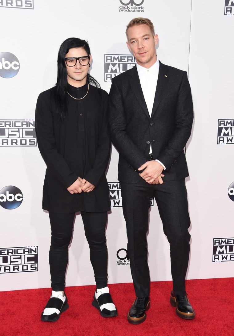 All The Looks You Need To See From The AMAs