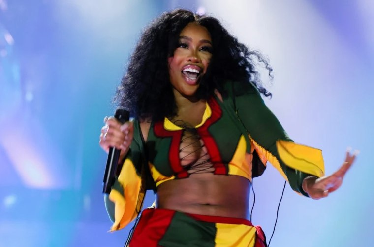 SZA “can’t believe” she has a No.1 record