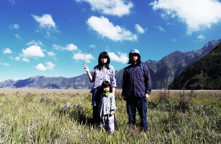 Let ambient, New Age family band TENGGER’s new album enlighten you