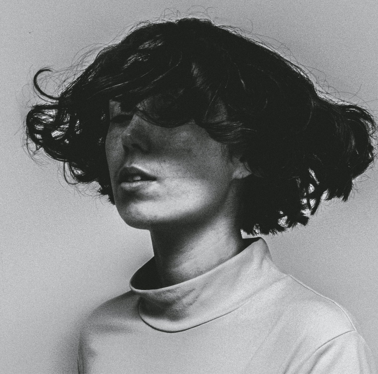 Kelly Lee Owens links with John Cale on new single “Corner Of My Sky”