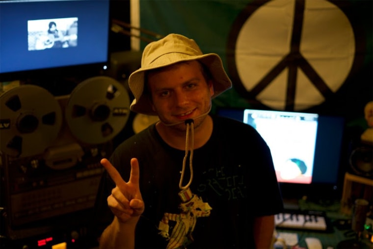 Mac DeMarco announces new record label and tour