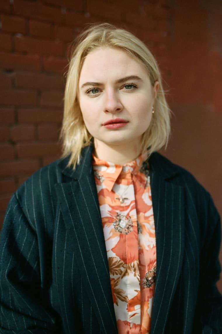 Meet Låpsley, The Teen Ex-Raver Who Found Her Chill