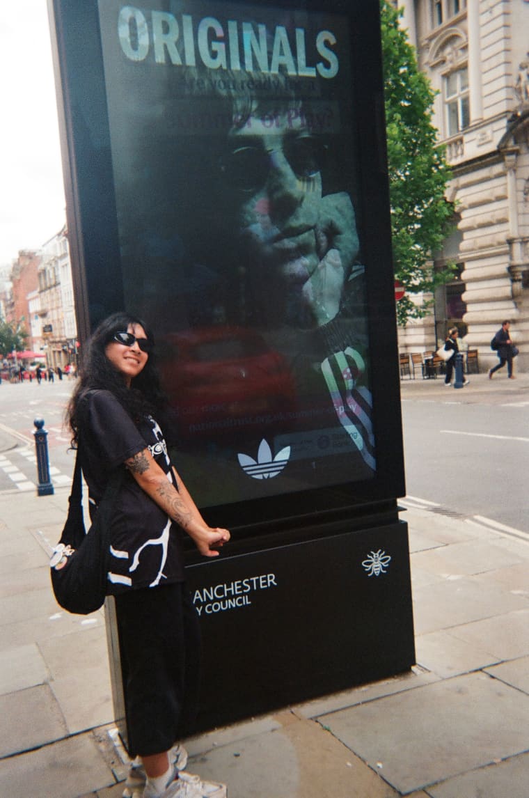  Nobody at the Oasis show cares if you’re cool