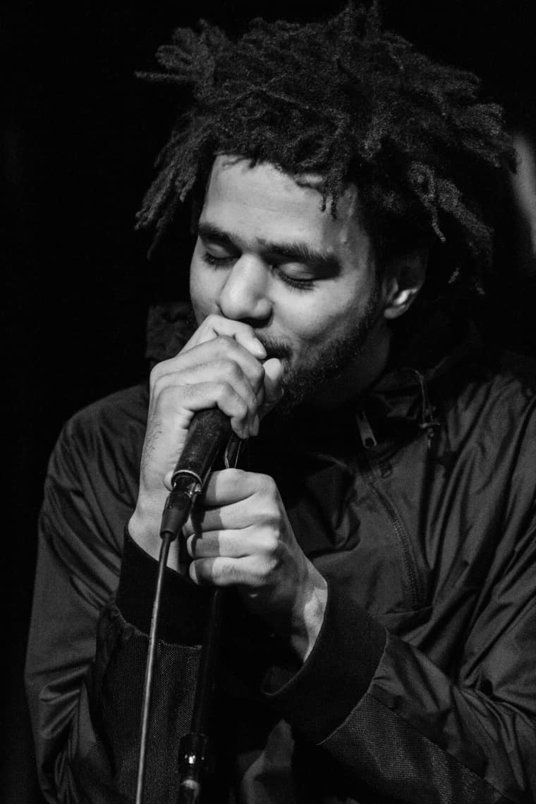 Inside J. Cole and Dreamville’s Surprise New York Bar Crawl 