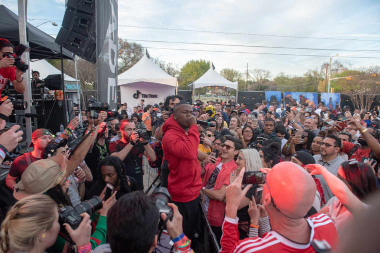 37 glorious photos from Day 2 at FADER Fort 2019