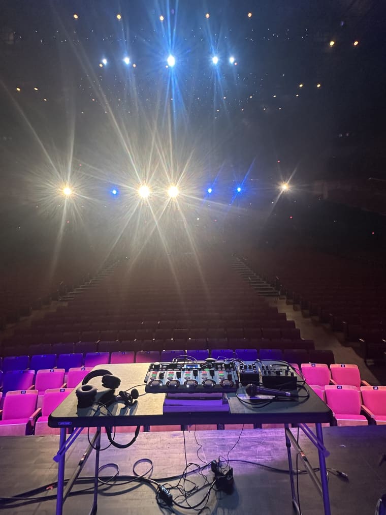 Oxis’s electro-pop is a siren’s call