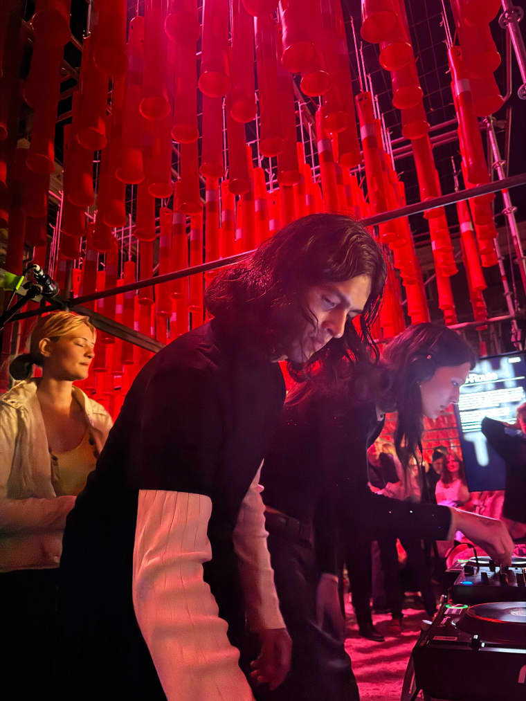 haloplus+ bring romance to the Copenhagen music scene