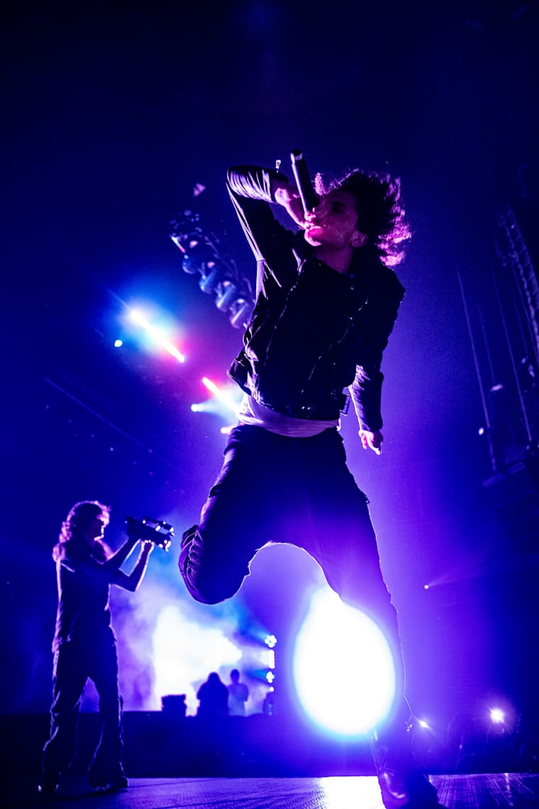 20 photos with aura from the <i>xperiment</i> tour in Brooklyn