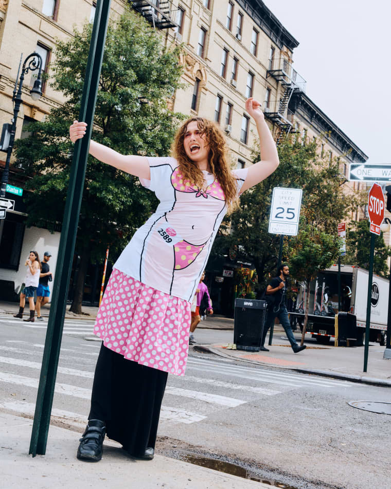 Eli, pop’s new stage girl, is living her teenage dream