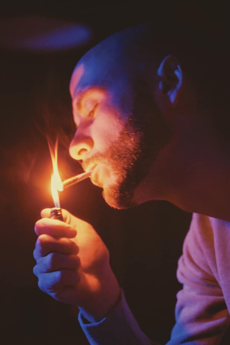These Gorgeous Photos Show How Some Of Our Favorite Artists Smoke Up